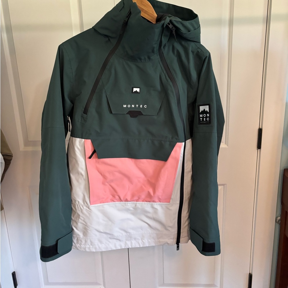 Montec Women's Snow Jacket - Forest Green, Soft Pink, and White
